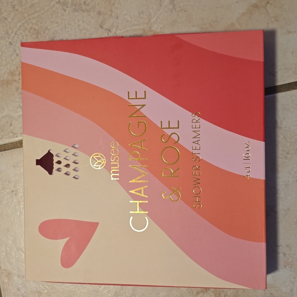 NWT Musee CHAMPAGNE AND ROSE Shower Steamers